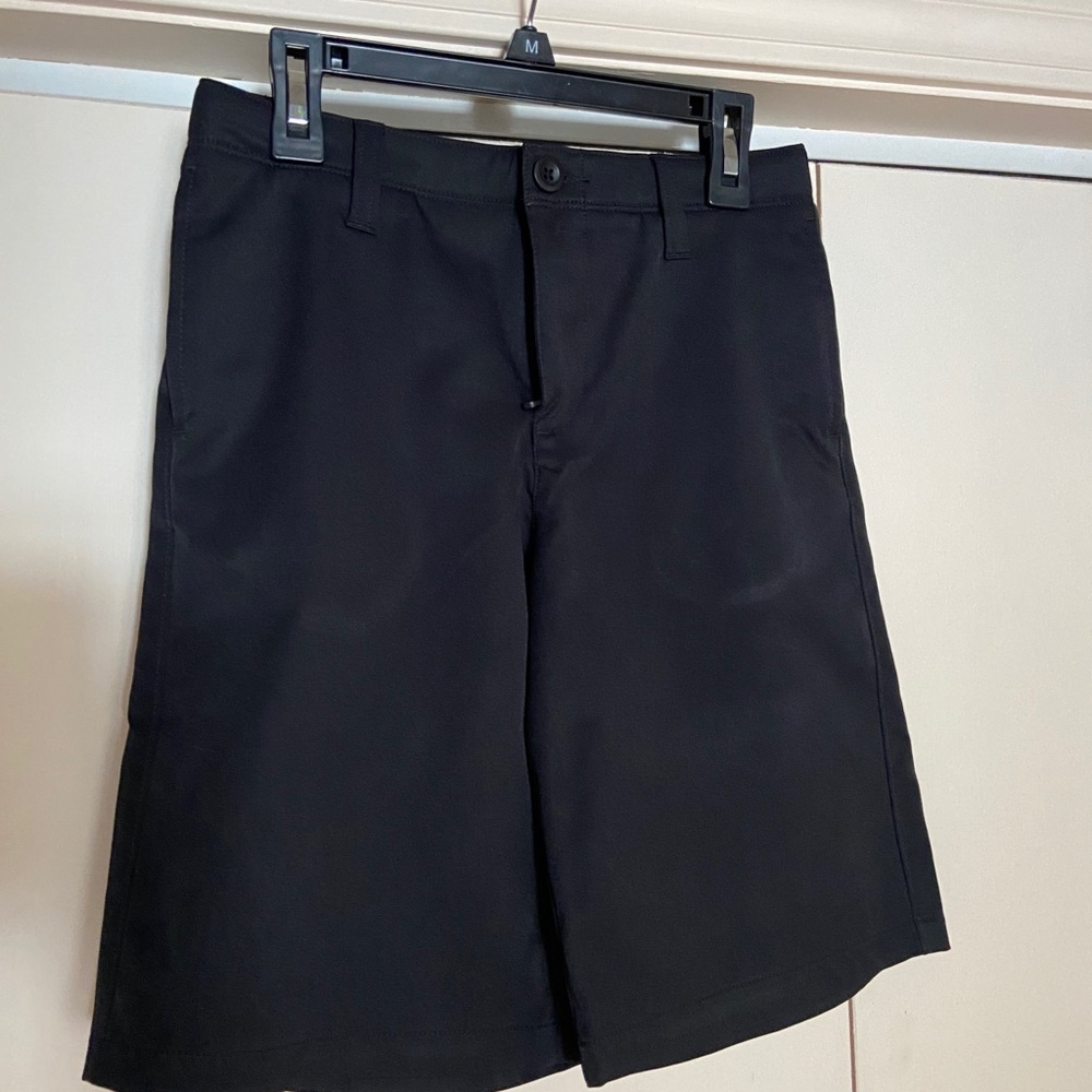 Under Armour golf shorts